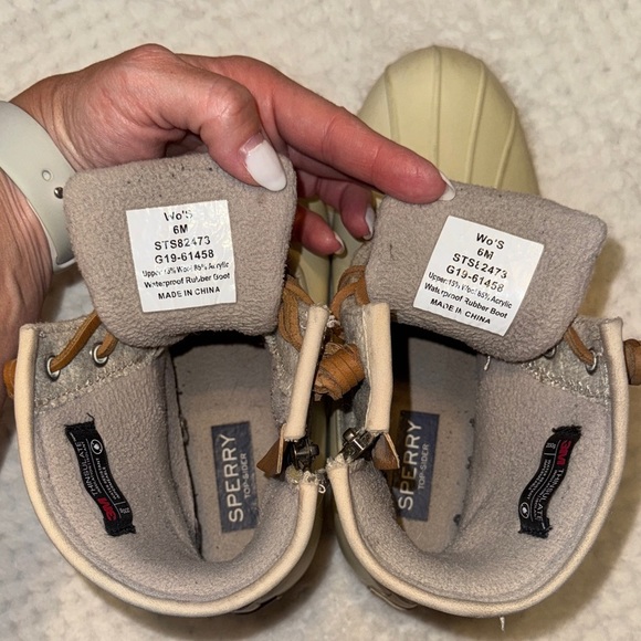 🥾 Sperry Saltwater Duck Boots – Off-White & Light Gray Wool, Size 6 - Picture 9 of 13